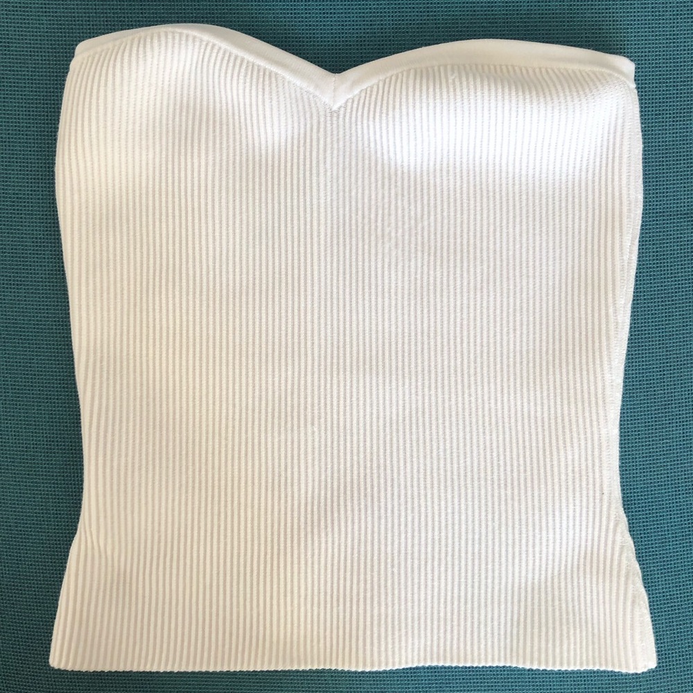 Aritzia Babaton strapless ribbed white top. Size 4